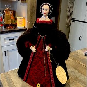 Original Anne Boleyn 18inch doll from England